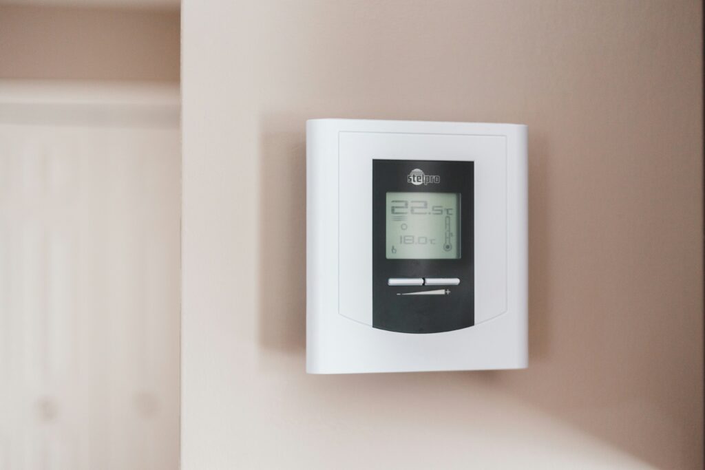termostato para controlar calefactor de bajo consumo