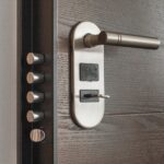 cerradura de puerta blindada con sistema de seguridad multipunto